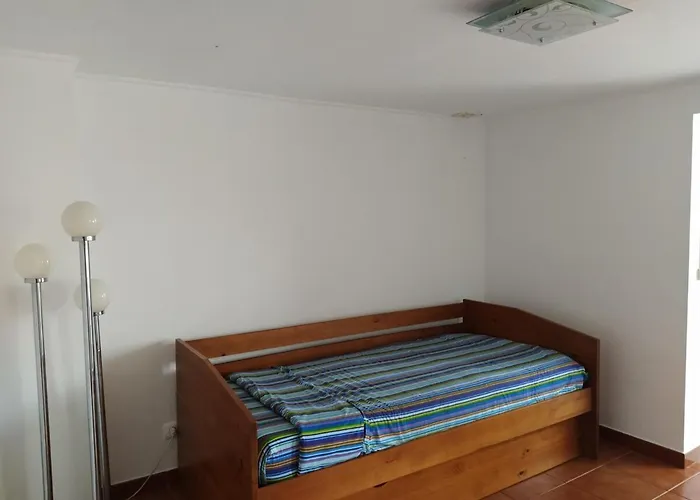 Casa Da Guarida * أنغرا دو إِراويزو